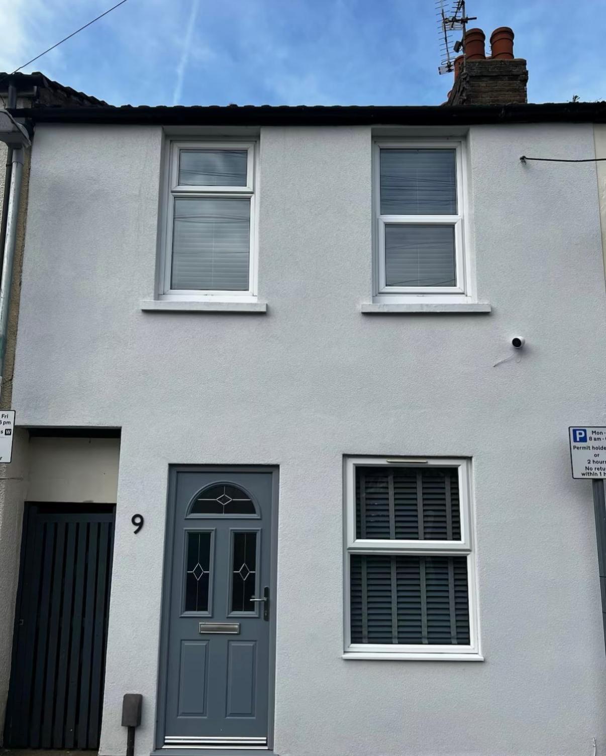 Modern 2 Bed House In Rainham, Kent - Central Location Рейнъм Екстериор снимка