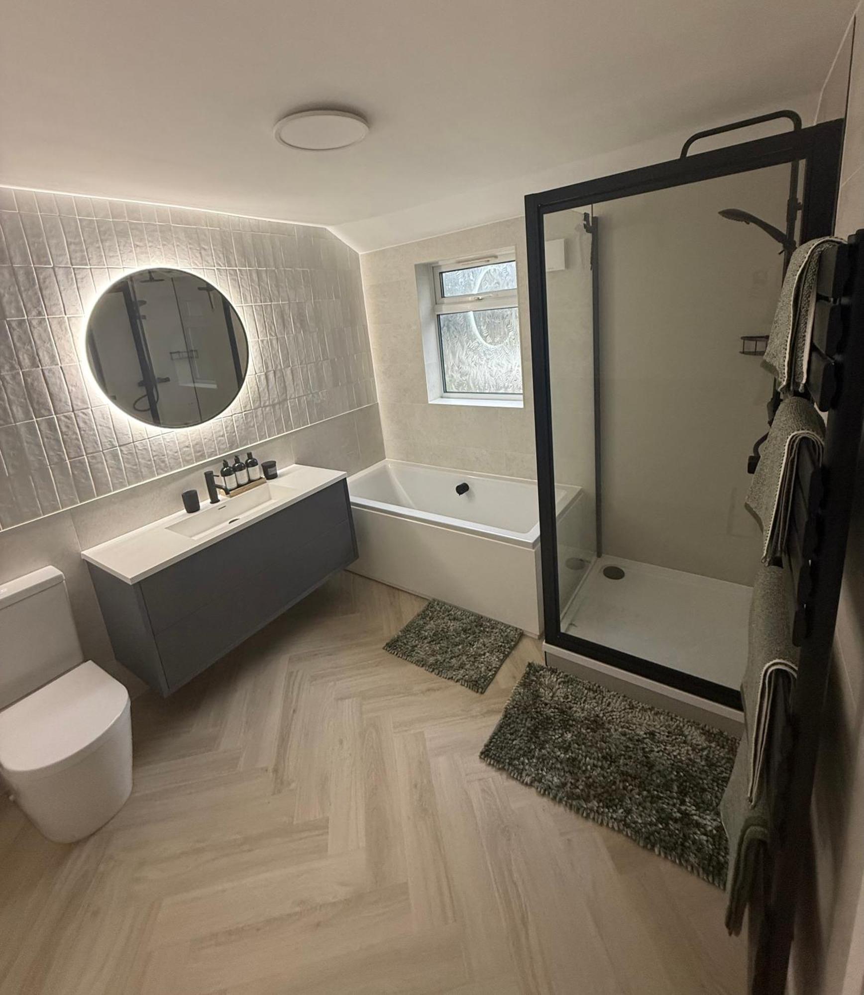 Modern 2 Bed House In Rainham, Kent - Central Location Рейнъм Екстериор снимка